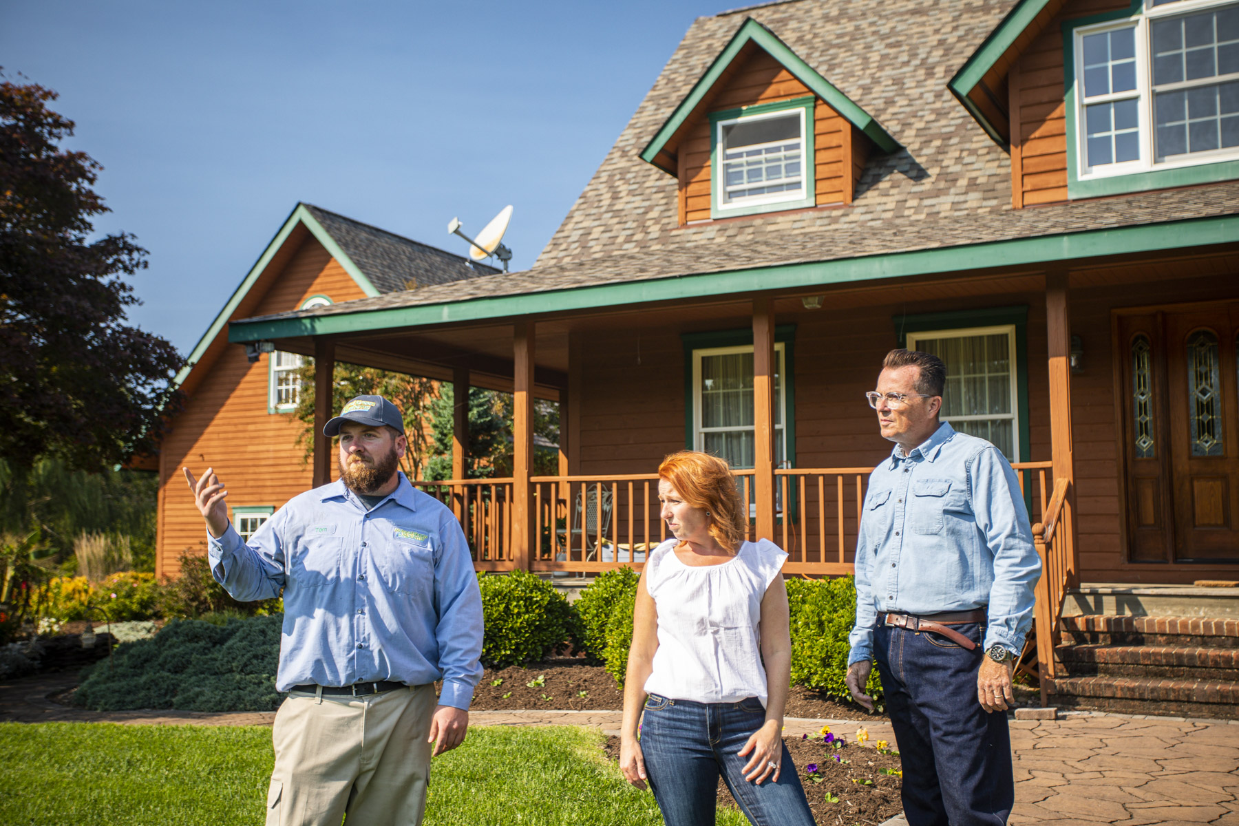L.S.L. Lawn Service vs. Natural Green: Comparing 2 Lawn Care Services